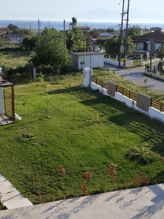 Hill Sun Luxury Suites Nea Irakleia Exterior photo