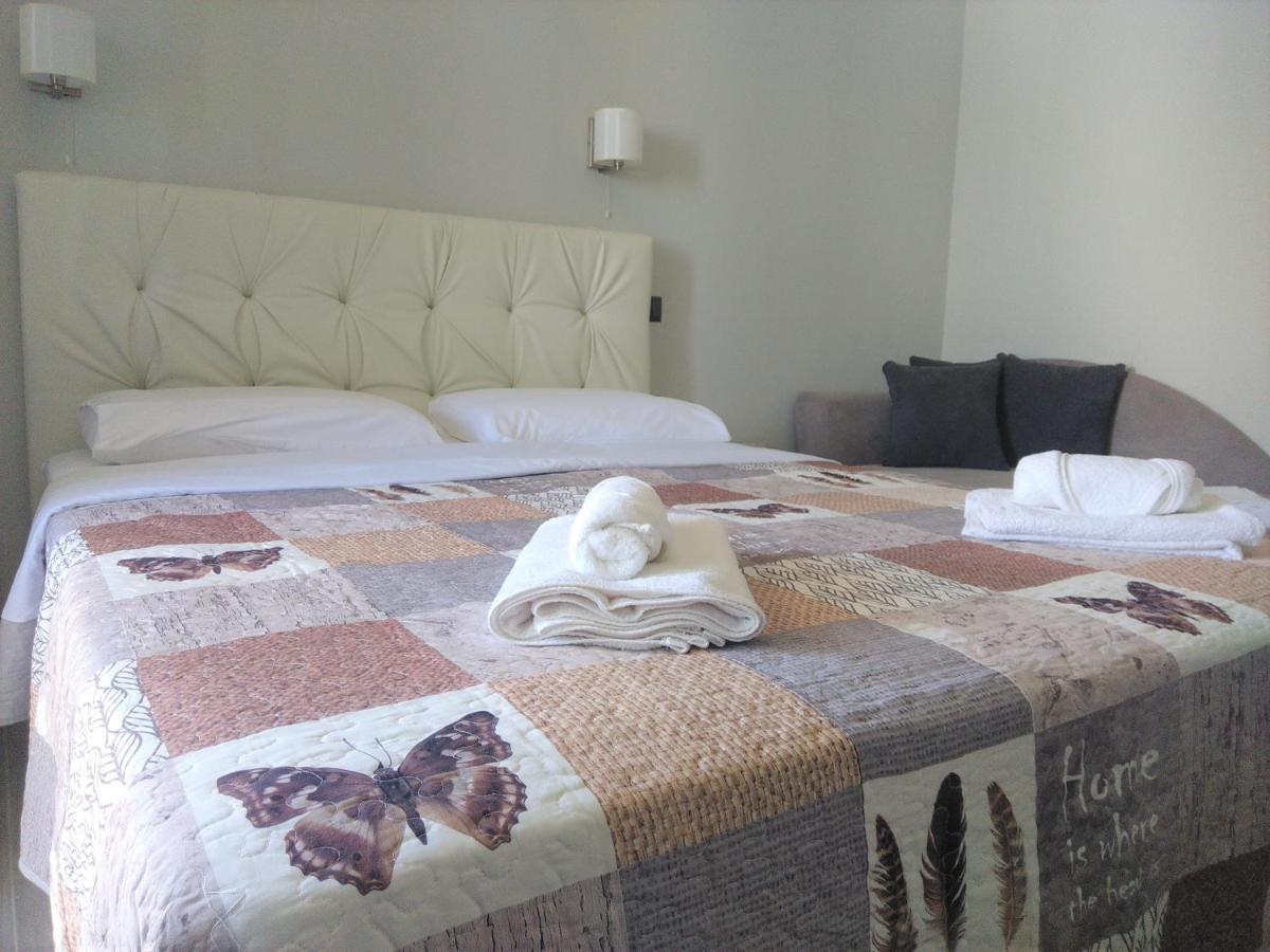 Hill Sun Luxury Suites Nea Irakleia Exterior photo